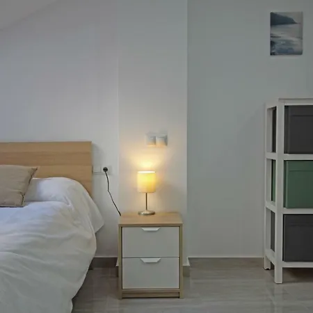 Esparteros 6, Estudios